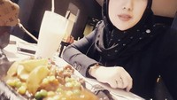Sebelumnya Bebi sudah pernah menikah dan memiliki anak laki-laki. Ia juga seorang pengusaha sukses lho. Foto: Instagram bebi.silvana