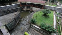 Untuk membangkitkan 1 MW listrik, PLTA Lamajan hanya membutuhkan debit air 0,5 meter kubik. Konsumsi tersebut terbilang hemat dibandingkan PLTA lainnya.