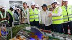 Tinjau Terowongan Kereta Cepat, Menteri Rini Semringah Banget