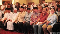 Sejumlah tokoh yang di acara tersebut antara lain Amien Rais, Djoko Santoso, Rizal Ramli, Salim Segaf Al Jufri hingga Titiek Soeharto.