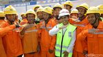 Tinjau Terowongan Kereta Cepat, Menteri Rini Semringah Banget