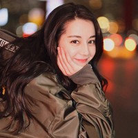 Dilraba DilmuratAktris cantik lain yang kulit putihnya jadi idaman adalah Dilraba Dilmurat. Aktris tersebut memang keturunan etnis Ulghur yang membuat kulitnya secara natural sangat putih. Foto: Instagram