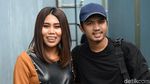 Evi Masamba dan Suami yang Kembali Mesra di Ramadhan Ini