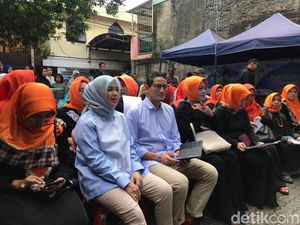 Kunjungi Bazar di Tebet, Sandi: Ramadhan Momen Beramal Saleh dan Usaha