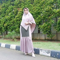 Mulan Jameela juga mantap berhijab menjelang Ramadan 2018, tahun lalu. Sepulang dari wisata religi ke Yordania bersama Ahmad Dhani, ia mantap memakai hijab. Foto: Instagram/mulanjameela1