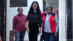 Senyum Atiqah Hasiholan Warnai Sidang Ratna Sarumpaet