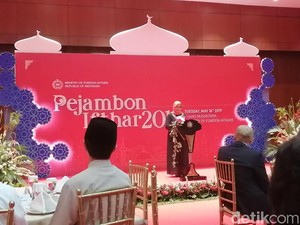Bukber Dubes Negara Sahabat, Menlu Sajikan Soto Banjar hingga Wedang Ronde