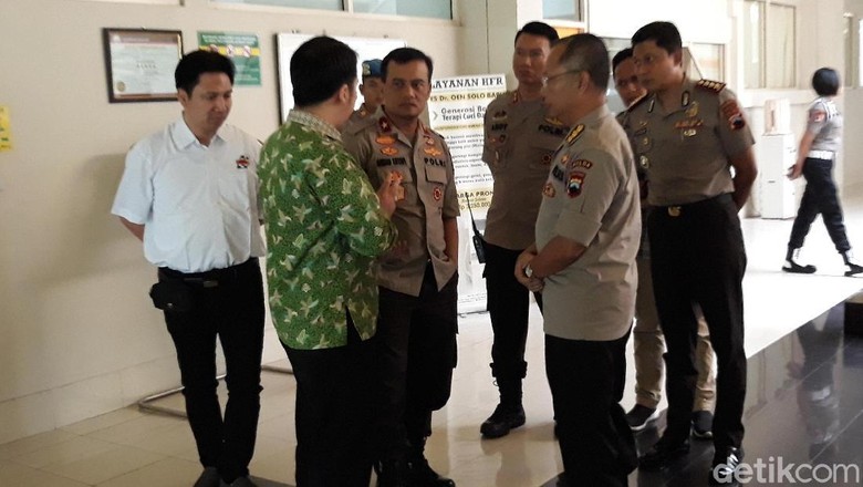 Belum Sadarkan Diri, AKP Aditia Diperiksa Perwakilan Dokter RS Singapura Belum Sadarkan Diri, AKP Aditia Diperiksa Perwakilan Dokter RS Singapura
