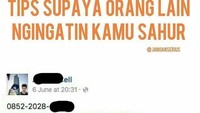 Kalau jomblo sudah putus asa banget buat nyari teman sahur ya gini nih. Unggah status aja di Facebook! Foto: Istimewa