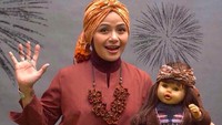 Namun kini, tren spirit doll memaksa Ria Enes ikut berkomentar. Foto: Instagram