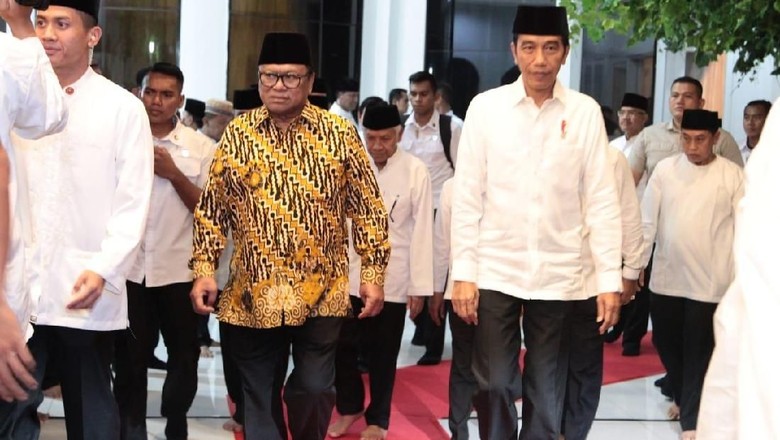 Bukber, OSO Doakan Jokowi Selalu Sehat dalam Menjalankan Tugas Bukber, OSO Doakan Jokowi Selalu Sehat dalam Menjalankan Tugas