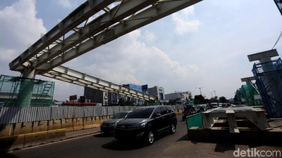 Pembangunan Skybridge Rawamangun Terus Dikebut