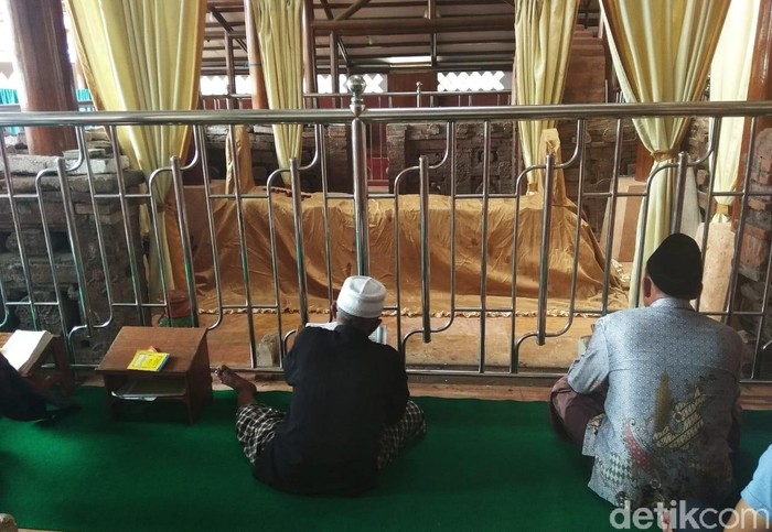Makam Mbah Wasil di Kediri