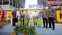 Manajemen Meikarta juga berbagi berkah dengan donasi ke 100 anak yatim yang berasal dari sekitar proyek Meikarta. Foto: Dok. Meikarta.