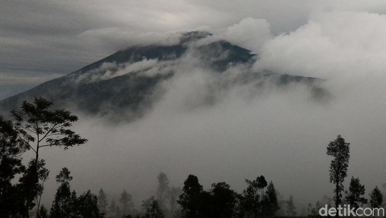 Jalur Rusak Parah, Pendakian Gunung Merbabu Ditutup Sebulan Jalur Rusak Parah, Pendakian Gunung Merbabu Ditutup Sebulan