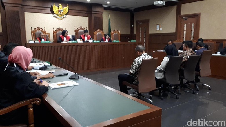 Pejabat PUPR Didakwa Terima Suap Rp 4,97 M Terkait Proyek Air Minum Pejabat PUPR Didakwa Terima Suap Rp 4,97 M Terkait Proyek Air Minum