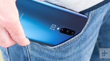 7. OnePlus 7 Pro nilainya 368.834. Foto: Digital Trends/Andy Boxall