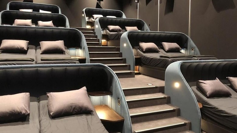Bangku VIP bioskop Swiss yang kena kritik (Pathe Cinema) Bangku VIP bioskop Swiss yang kena kritik (Pathe Cinema)