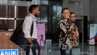 Dalam kasus ini, KPk menetapkan Sofyan, dia sebagai tersangka. Sofyan diduga membantu Eni mendapatkan suap dari Kotjo terkait proyek PLTU Riau-1. KPK menduga Sofyan dijanjikan jatah yang sama dengan Eni dan Idrus Marham, yang lebih dulu diproses.