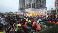 Dalam acara buka puasa bersama ini pekerja dan tamu undangan yang hadir disajikan hiburan berupa rampak bedug, fire eater, tari tanoura, door prize sepeda dan kultum ramadhan oleh Ustadz Junaedi. Foto: Dok. Meikarta.