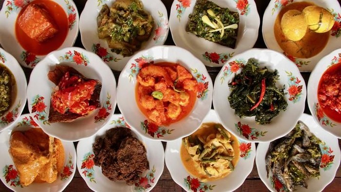 Menyenangi Makan Nasi Padang? Ini Kiat Sehat dari Spesialis Nutrisi Menyenangi Makan Nasi Padang? Ini Kiat Sehat dari Spesialis Nutrisi