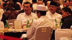 Momen Jokowi Bukber dan Salat Berjemaah di Rumah OSO