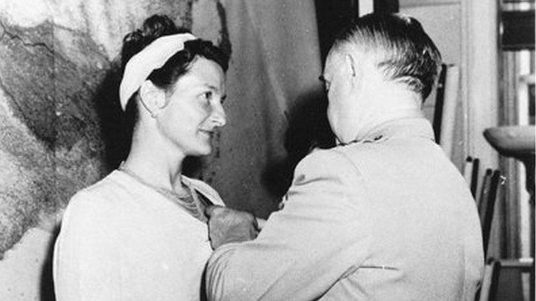Kisah Perempuan Pincang yang Jadi Mata-mata Paling Ditakuti Nazi Kisah Perempuan Pincang yang Jadi Mata-mata Paling Ditakuti Nazi