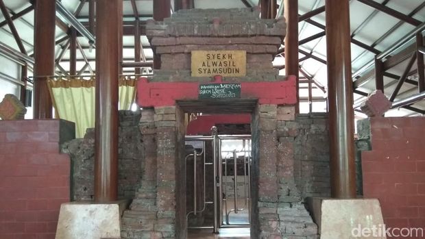 Makam Mbah Wasil di Kediri