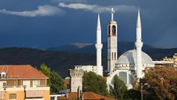 Masih belum puas juga? Albania punya Kota Shkodra yang sangat cantik. Suasana mesra antar umat beragama juga terlihat jelas di kota ini (iStock) 