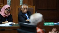 Pengacara sekaligus terpidana kasus suap Ketua PTUN Medan OC Kaligis menjalani sidang pengajuan Peninjauan Kembali (PK) di Pengadilan Tipikor, Jakarta, Rabu (15/5/2019).