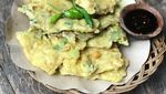 Menu Buka Puasa Sedap, Tempe Mendoan Hangat Bercocol Sambal Kecap!