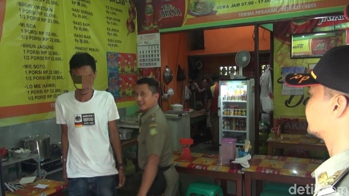 MUI Sukabumi Tegur Warga yang Makan Siang di Warung Saat Ramadhan