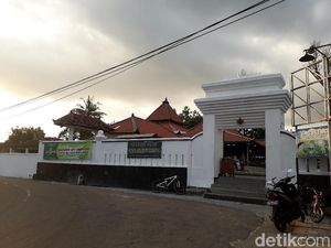 Sejarah Panjang Masjid Pathok Negoro, Benteng Pertahanan Sultan HB I