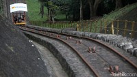 Kereta lori yang mirip dengan odong-odong ini sudah ada sejak jaman Belanda pada tahun 1925.