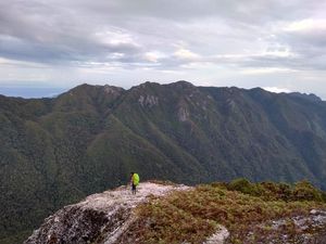 Jalan Panjang Menuju Puncak Binaiya