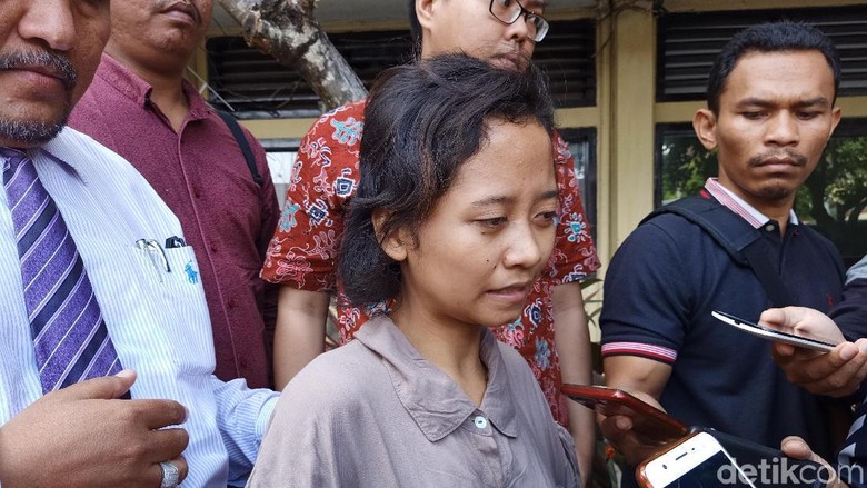 Sadis! Gegara Gunting Hilang, Pembantu di Bali Disiram Air Mendidih Sadis! Gegara Gunting Hilang, Pembantu di Bali Disiram Air Mendidih