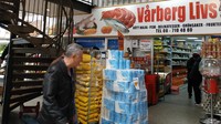 Dulu susah sekali mencari toko makanan halal di Stockholm. Sekarang ada beberapa toko halal seperti Tensta, Kista, Husby, bahkan di kawasan wisata kota tua Gamla Stan (Artika Rachmi Farmita/Istimewa)