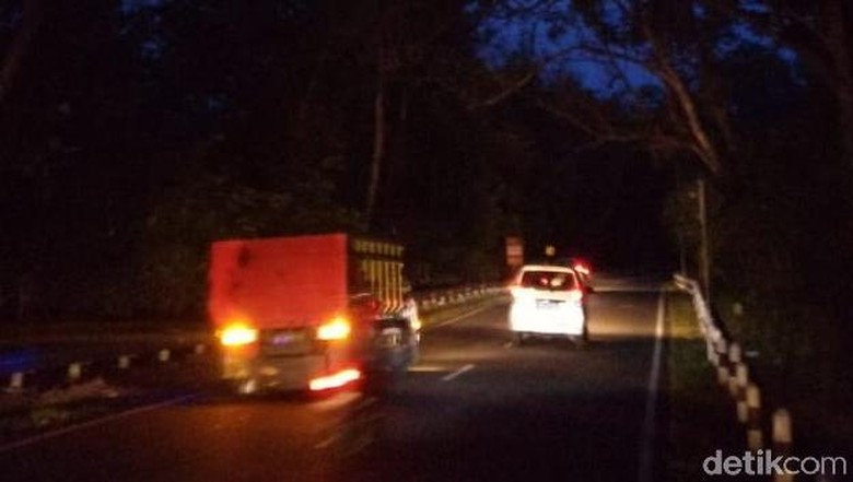 Minim Penerangan, Pemudik Lewat Jalur Wonosari Dimbau Hati-hati Minim Penerangan, Pemudik Lewat Jalur Wonosari Dimbau Hati-hati