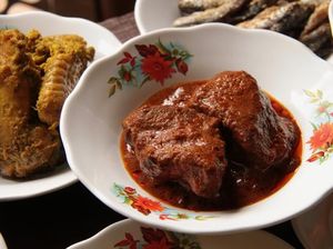 Masakan Minang Menyehatkan hingga Cuitan Jajan Pakai Rp 100 Ribu