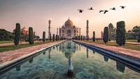 Keindahan Taj Mahal sudah tersohor dan begitu populer. Makam dari istri Shah Jehan ini dibuat dengan sangat cantik dan luar biasa indah. (iStock)