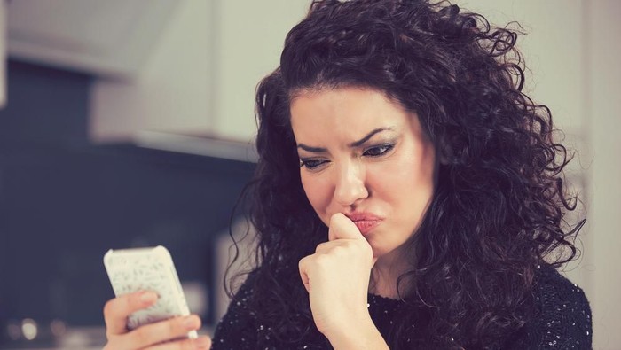 Latih diri supaya tidak mudah nyinyir di media sosial. (Foto: shutterstock) Latih diri supaya tidak mudah nyinyir di media sosial. (Foto: shutterstock)