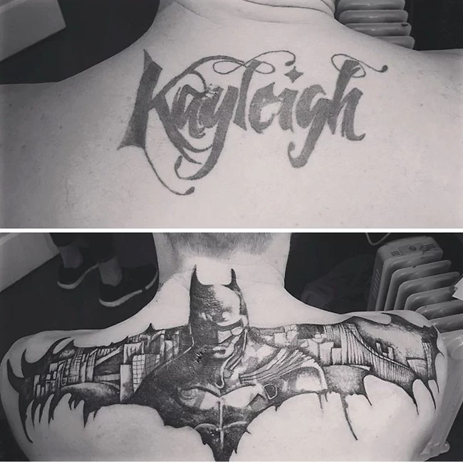 Tulisan nama Kayleigh yang diubah jadi Batman dan Gotham City. Keren! Foto: Bored Panda