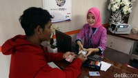 Di Jabodetabek, layanan penukaran uang ini terdapat di 241 titik yang melibatkan 22 bank. Salah satunya dibuka di Monas.