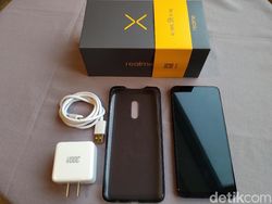 Aksi Realme X di Tembok Besar China