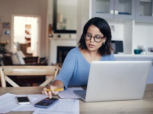 So Sweet, Pria Rela Kerja di 3 Tempat Demi Belikan Istri Laptop Bekas
