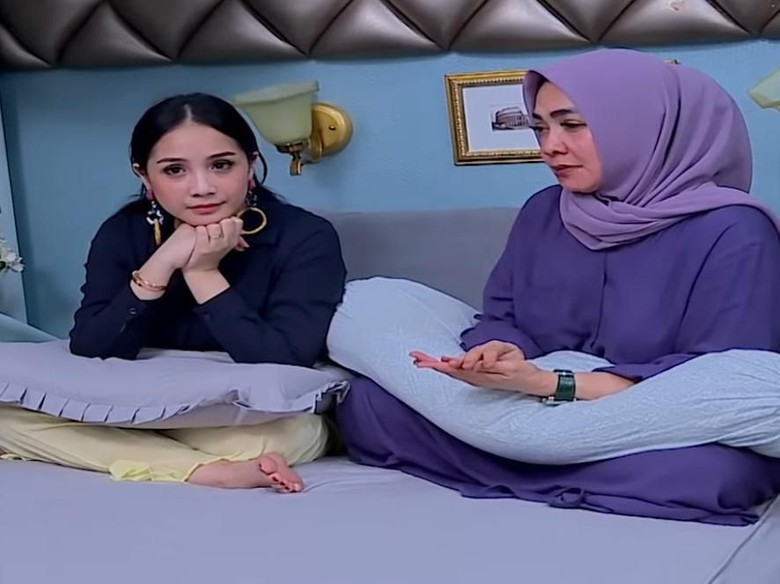 Dear Nagita... Mama Rieta Ingin Kamu Luangkan Waktu Untuknya Dear Nagita... Mama Rieta Ingin Kamu Luangkan Waktu Untuknya