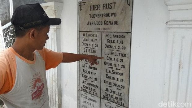 Kompleks Makam Kerkhof Magelang.