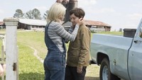 Brandon mendapatkan kasih sayang dari kedua orang tuanya itu. Dok. Sony Pictures