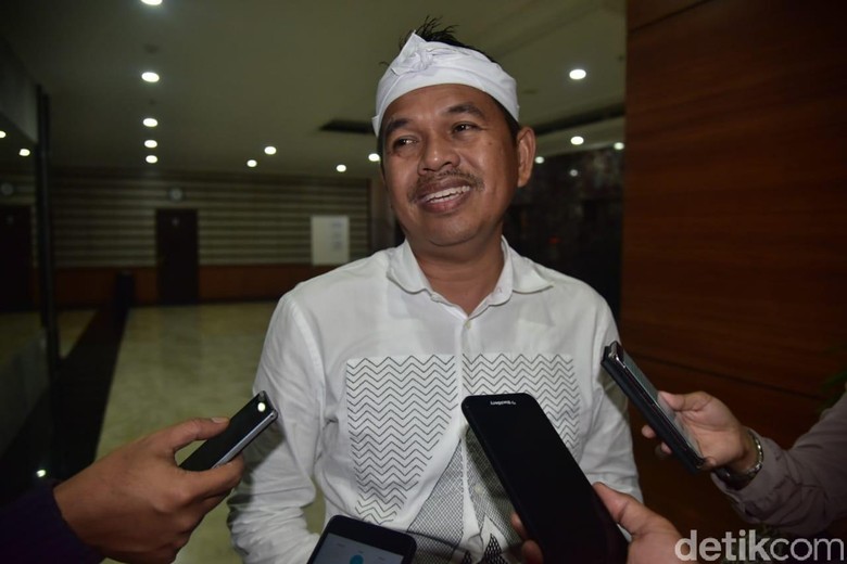 Jawab Seruan Poyuono, Dedi Mulyadi: Dewan dari Oposisi Tak Berhak Terima Gaji Jawab Seruan Poyuono, Dedi Mulyadi: Dewan dari Oposisi Tak Berhak Terima Gaji