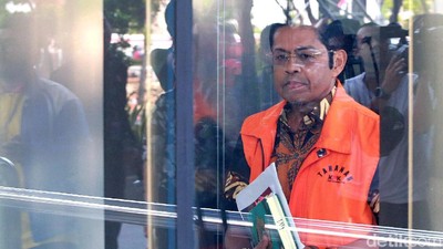Kembali Diperiksa KPK, Idrus Marham Bawa Alquran